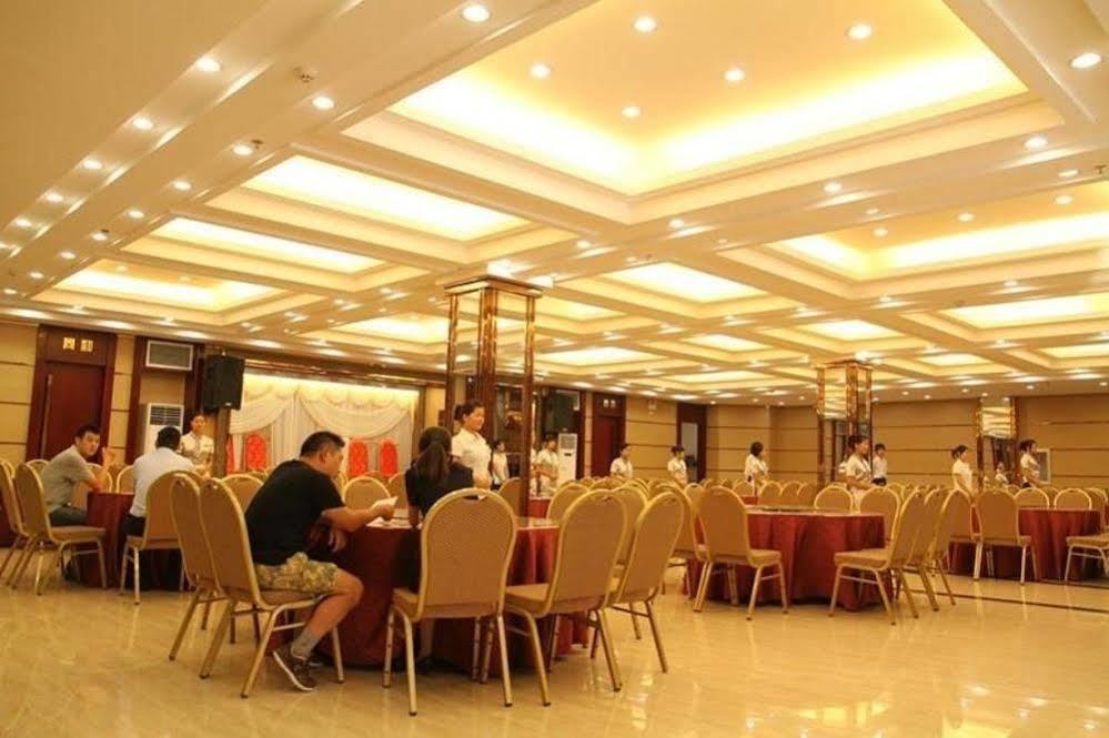 Ronghe Holiday Hotel Shiyan  エクステリア 写真