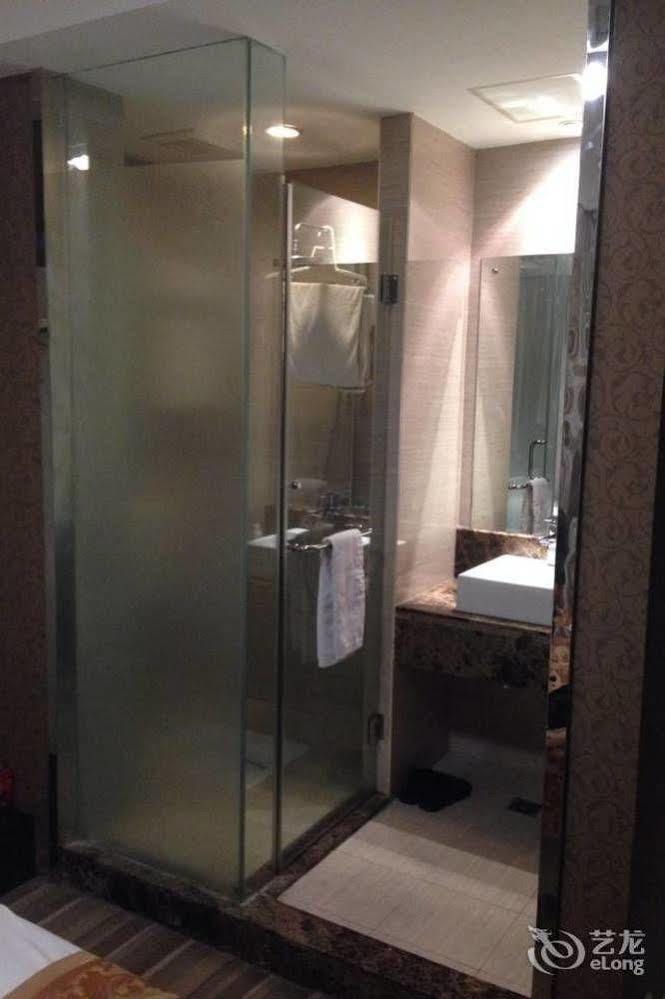 Ronghe Holiday Hotel Shiyan  エクステリア 写真