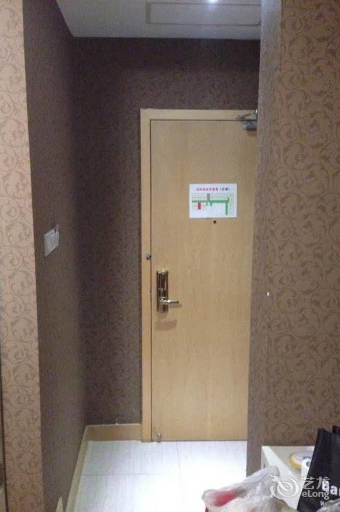 Ronghe Holiday Hotel Shiyan  エクステリア 写真