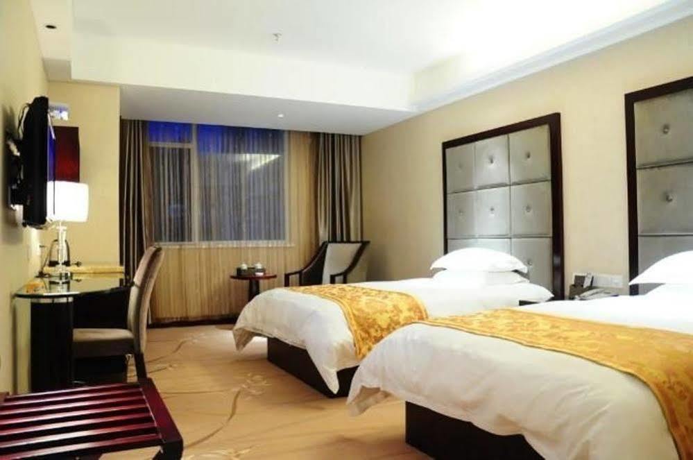 Ronghe Holiday Hotel Shiyan  エクステリア 写真